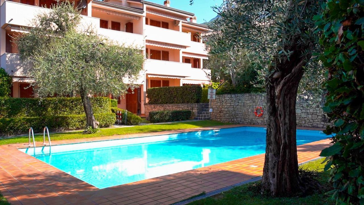 شقة Le Vele Beth'S House برنزوني سول جاردا المظهر الخارجي الصورة